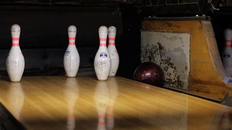 How To Keep Your Ball Out Of The Gutter Bowling Youtube