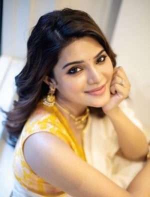 Aathmika Hot Actress Age Hot Image Height Affairs Wiki Net Worth