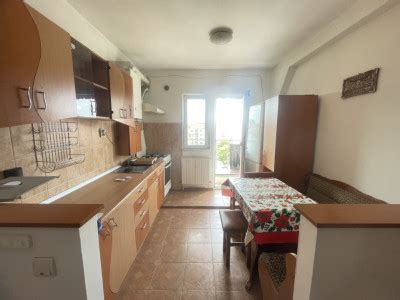 De Vanzare Apartament Cu Camere La Cheie Si Parcare Doamna Stanca