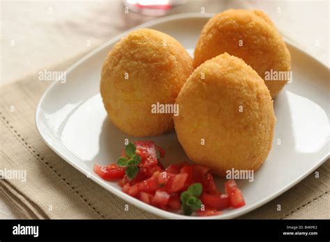 Arancini Typische Sizilianische Kroketten Fotos Und Bildmaterial In