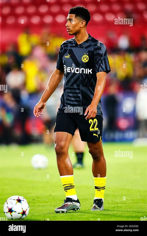 Jude Bellingham Borussia Dortmund 22 Foto Omar Arnau Stock Photo