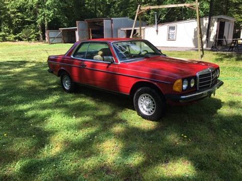 Red 266k 1982 Mercedes W123 300cd For Sale