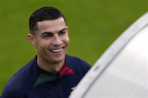 Ronaldo Delivers Scathing Criticism of United in Interview - Bloomberg