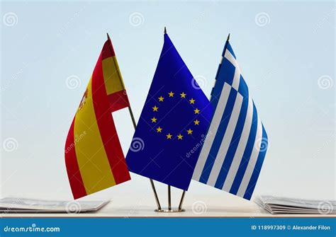 Banderas De La Uni N Europea Y De Grecia De Espa A Imagen De Archivo