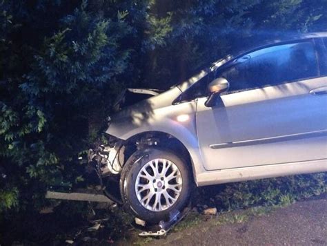 Saulnois Bermering La Voiture Glisse Sur La Route Mouill E Et