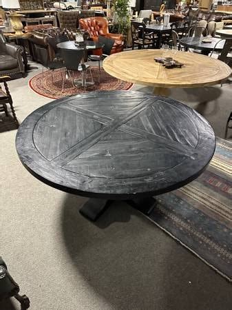 Restoration Hardware SALVAGED WOOD TRESTLE ROUND DINING TABLE North