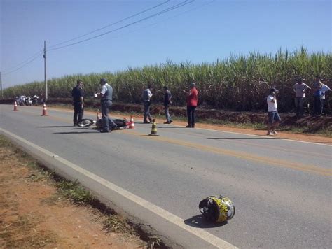 G1 Motociclista Morre Após Colidir Atrás De Caminhão Em Pista De