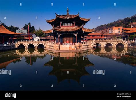 Yuantong temple hi-res stock photography and images - Alamy