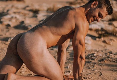 Hunk Magazine Gorgeous Hunks From Around The World Daily