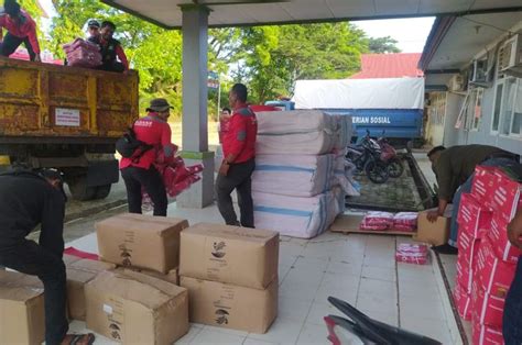 Respon Dampak Gempa Mentawai Kemensos Salurkan Bantuan Logistik