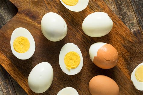 How To Peel Hard Boiled Eggs Easily And Perfectly Every Time