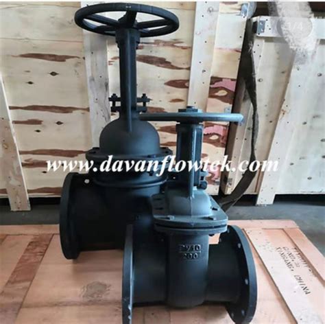 Dn100 Pn16 Rubber Wedge Ductile Iron Bs5163 Ggg40 Sluice Butterfly Valve Flanged Handwheel China