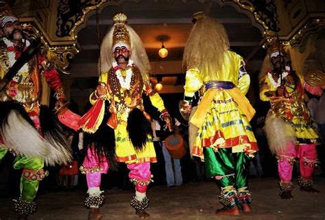 Veeragase Folk Dance, Dress, History, Origin, Style & Images