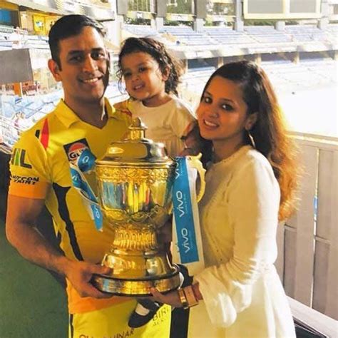 MS Dhoni And Sakshi Dhoni's Instagram Pictures Are Pure LOVE