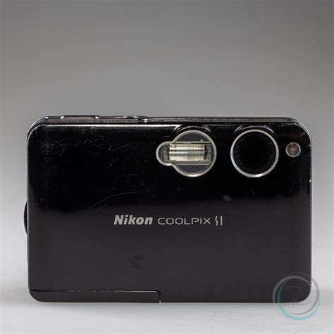 2005 година Nikon Coolpix S1