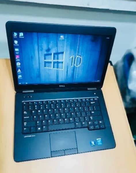 Dell Latitude E5440 Laptops 1089615370