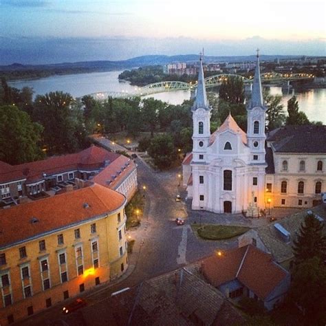 Esztergom V Kom Rom Esztergom Megye What A Beautiful Town Landlocked