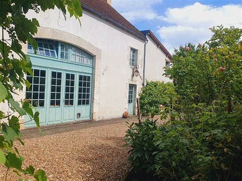 Ferme Questre Et Chambres D H Tes Gateau Stables La Bourgogne