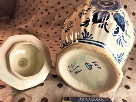 Stara duża WAZA z POKRYWKĄ porcelanowa sygn DELFT kobaltowe kwiaty