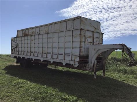 Shop Built T/A End Dump Silage Trailer | Transportation | BigIron
