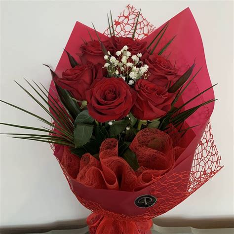 BQ064 Valentine's Day Red Roses Bouquet