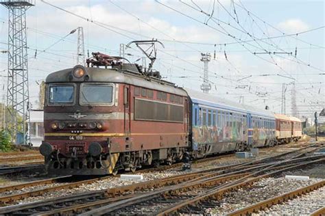 Sofia Bulgarian Railways Bdz Class 44 44198 World Railways Photo