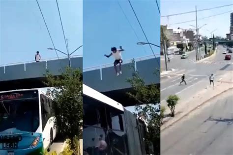 VIDEO Joven salta desde un puente al techo de autobús en movimiento