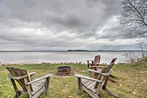 Pelican Lake Retreat W Fire Pit Dock Grill Home Rental In Breezy