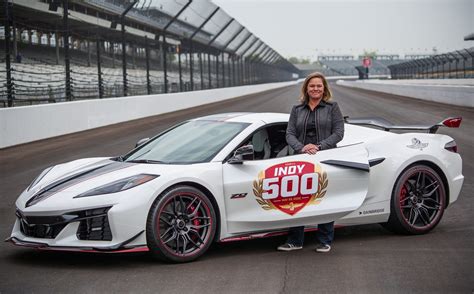 2022 Indy 500 pace car driver Sarah Fisher is IndyCar record-holder