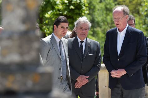 Colombey Les Deux Eglises La Première Visite Dalain Delon Sur Les