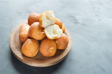 Premium Photo | Traditional colombian buñuelo deep fried cheese bread