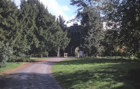 Gatehouse To The Castle Birr County Martin Richard Phelan Cc By