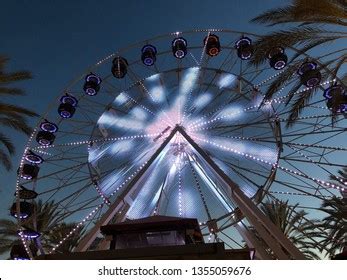 29 Irvine Spectrum Ferris Wheel Images, Stock Photos & Vectors ...