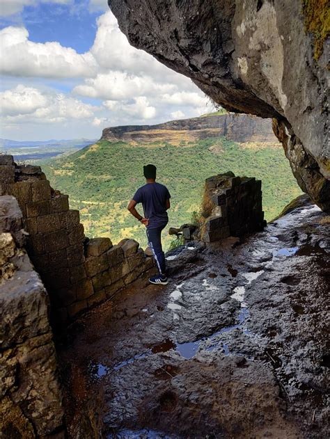 Harihar Fort trek – Is it all about the rock cut staircase?