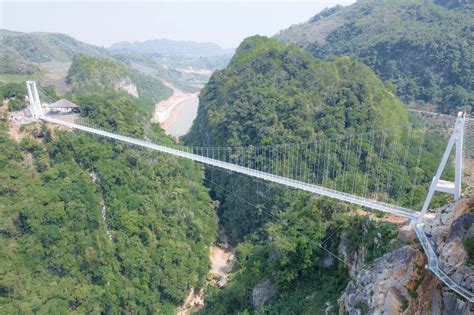 Bach Long Glass Bridge - A news tourist attraction in Moc Chau