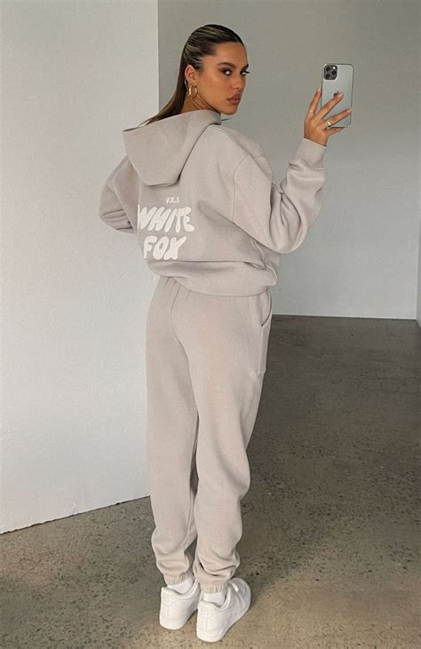 Offstage Sweatpants Moon In 2022 Spring Outfits Casual Tracksuit Women Fashion