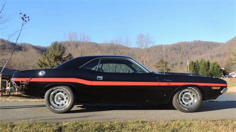 1970 Dodge Challenger R/T for Sale at Auction - Mecum Auctions