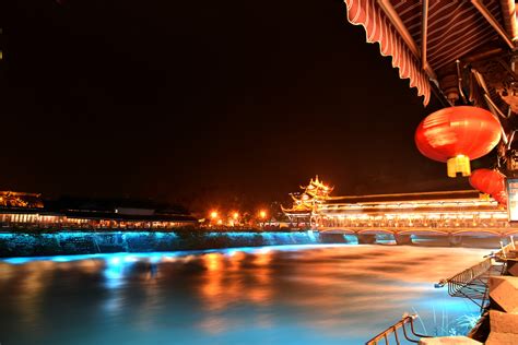 Dujiangyan Travel Guide | China-Travel-Guide.net