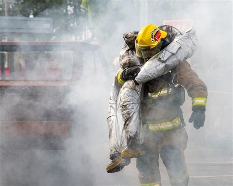 Dod Fire News Firefighters Hold A Live Fire Demonstration On Naval