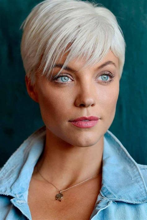 20 Blonde Pixie Ideas To Look Like A Star Blonde Pixie Haircut