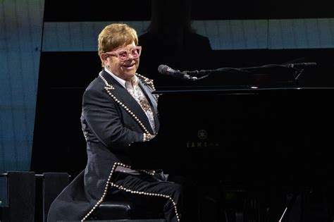 Elton John To Headline Glastonbury In Final Uk Show Of Farewell Tour