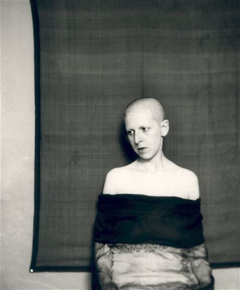 Claude Cahun · Self Portrait Self Timer · 1921 Cindy Sherman Auto Retratos Man Ray