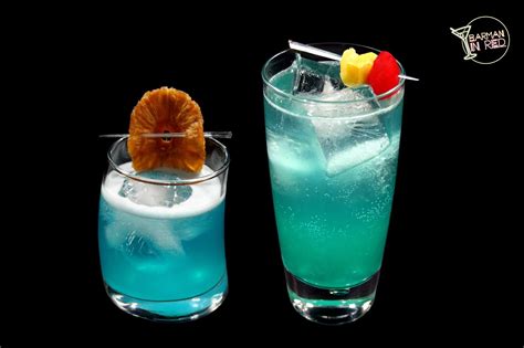 Campanilla Mencionar Captura Jarabe Azul Para Cocteles Escena