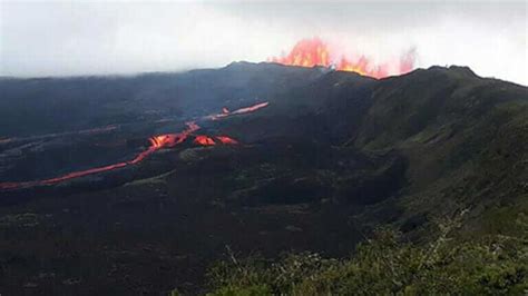 Galapagos Islands Volcanoes - A Complete Guide For Visitors