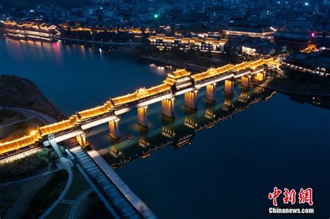 風雨廊橋の華やかな夜景 重慶濯水古鎮 5 人民網日本語版 人民日報