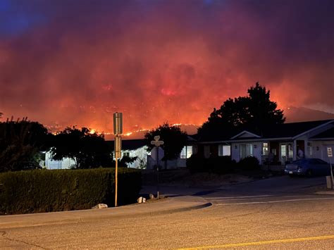 Reader Photos Eagle Bluff Wildfire Crosses Border Threatens Osoyoos