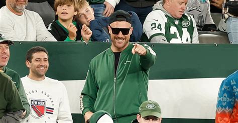 Travis Kelce Spotted at Game Watching Brother Jason Play in Eagles Vs ...