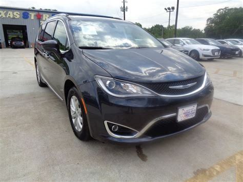 2019 Chrysler Pacifica Touring L | Houston TX | Texas Star Motors