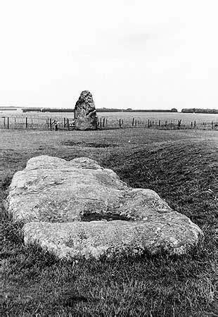 Do Photos Show Stonehenge Being Built Years Ago Stationgossip