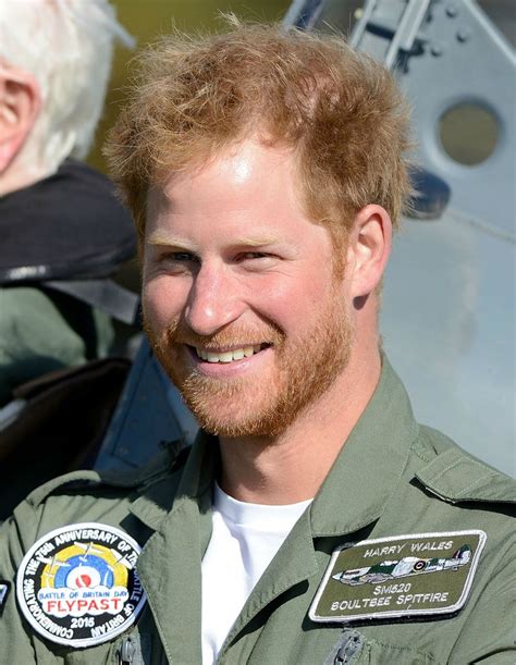 Photos of Prince Harry's New Beard | Glamour